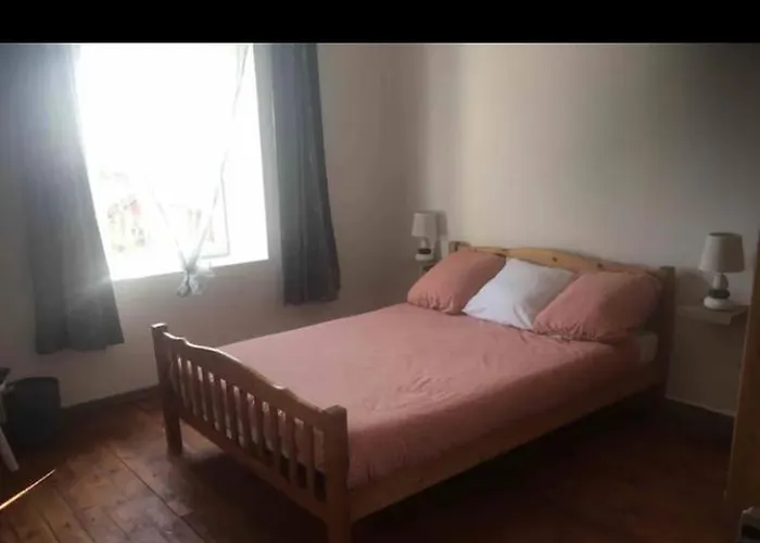 Maison A La Campagne Grande Cuisine Tous Equipes, Grand Salon , 3 Avec Lits Doubles, Salle De Bain Et Toilettes Holiday home Fournols